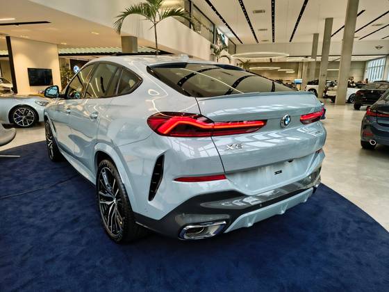 BMW X6 3.0 TWINPOWER GASOLINA XDRIVE40I M SPORT DARK EDITION AUTOMÁTICO BMW X6 3.0 TWINPOWER GASOLINA XDRIVE40I M SPORT DARK EDITION AUTOMÁTICO